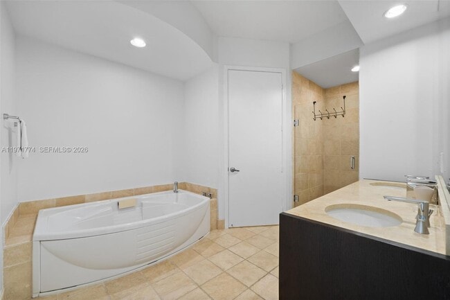 Building Photo - 18201 Collins Ave