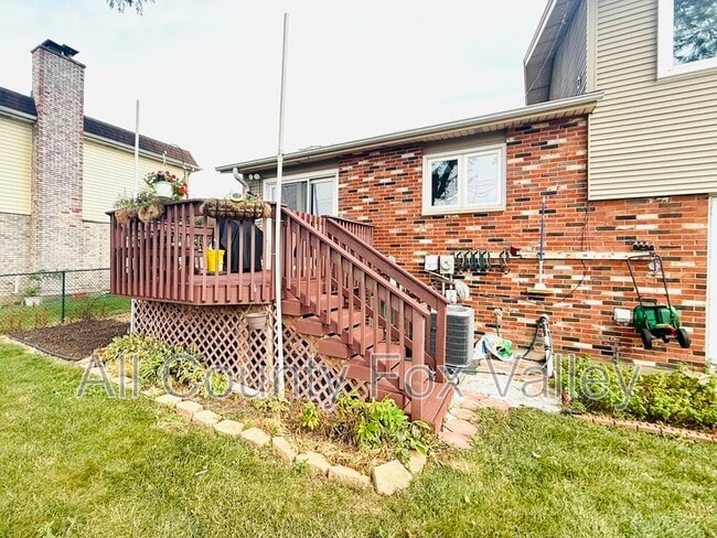 Building Photo - 21 E Appletree Ln