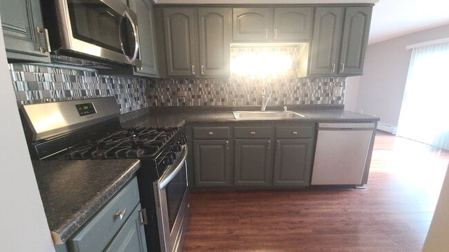 Building Photo - 5739 W 129th St