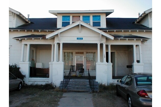  - 103 W Powell St