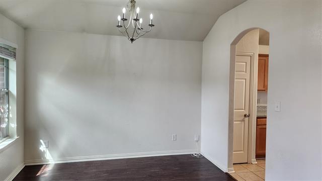 Building Photo - 515 Creekside Dr