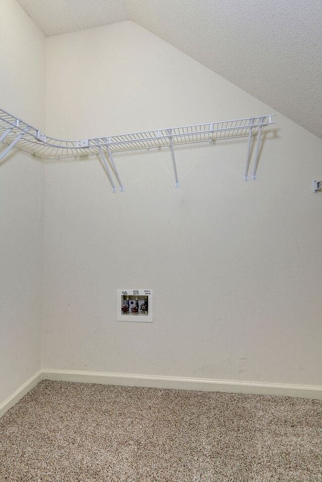 Building Photo - Peaceful Retreat in Willow Lakes