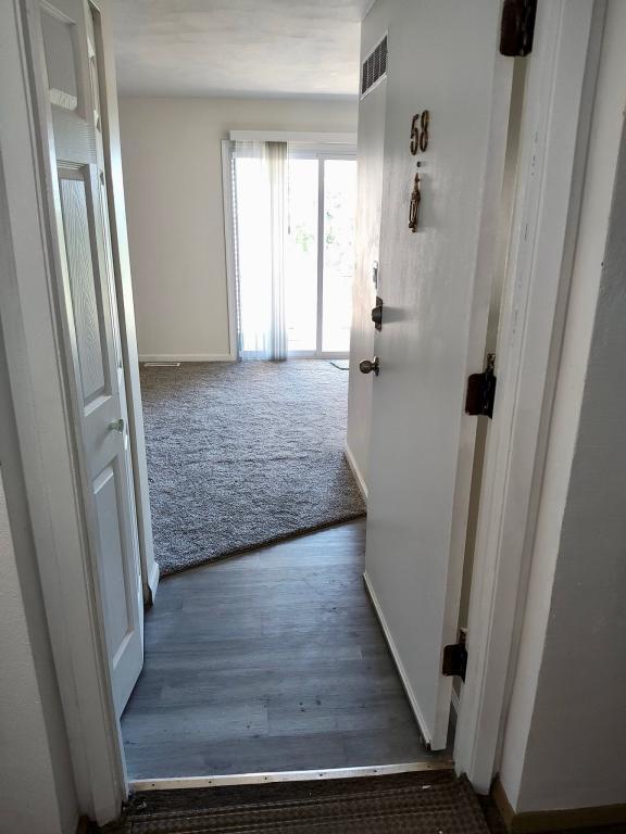 Building Photo - 3207 W Willow Knolls Dr