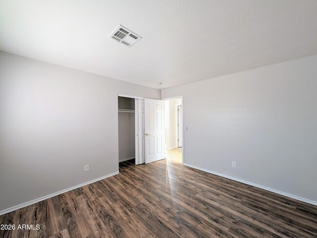 Building Photo - 15748 W Paradise Ln