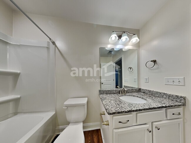 Building Photo - 12 Cherry St