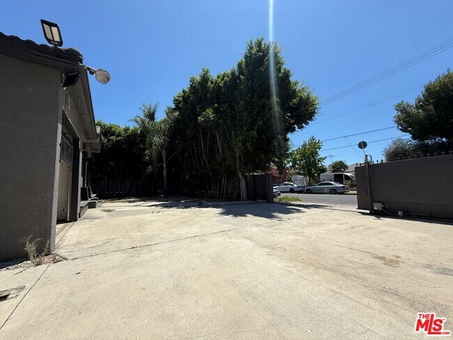 Building Photo - 6742 Radford Ave