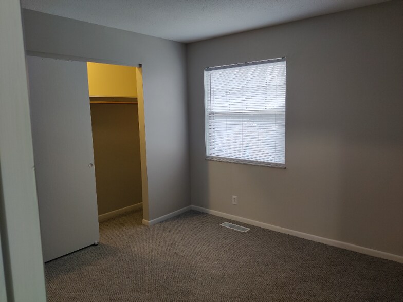 Building Photo - 5507 Glenridge Dr