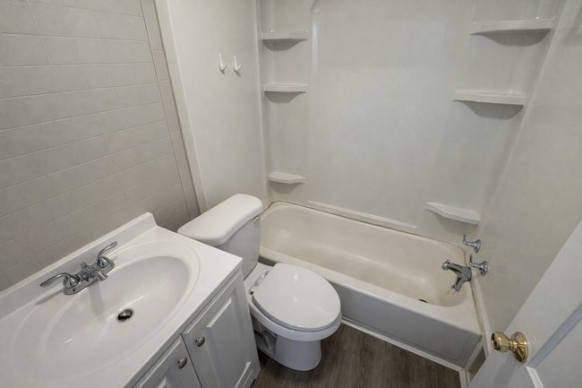 Building Photo - 1750 S Olive St