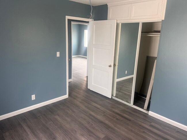 Building Photo - 4453 Rosecrans Ave