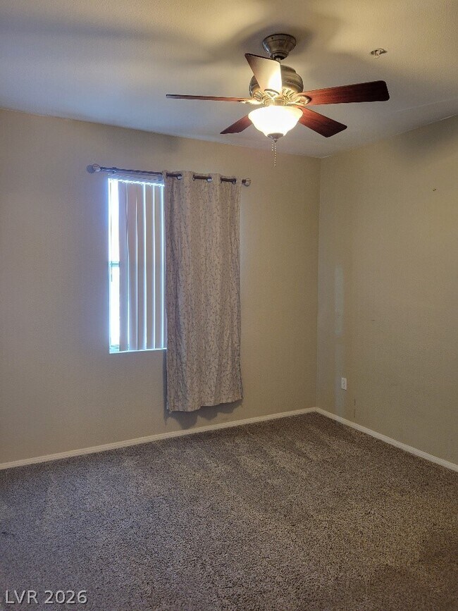 Building Photo - 6955 N Durango Dr