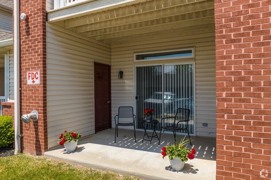 Patio - Henderson Square Luxury Apartments