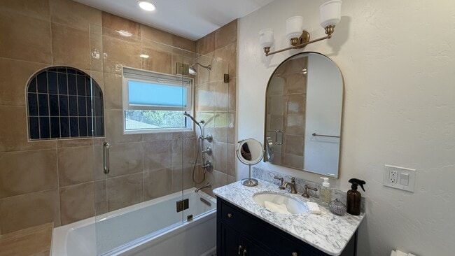 Building Photo - 3605 Dove Ct