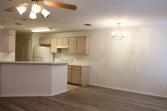 Building Photo - 9702 Nightjar Dr