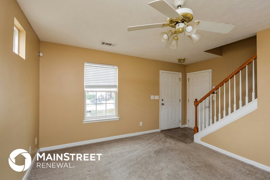 Building Photo - 155 Meadowridge Dr
