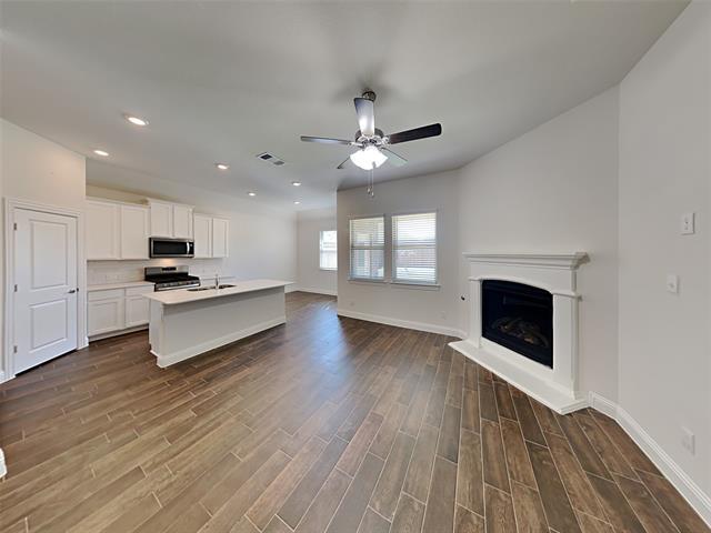 Building Photo - 11136 Canyon Mine Dr