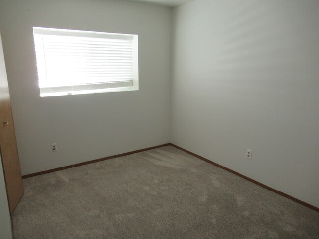 Building Photo - 5208 Solar Ridge Dr