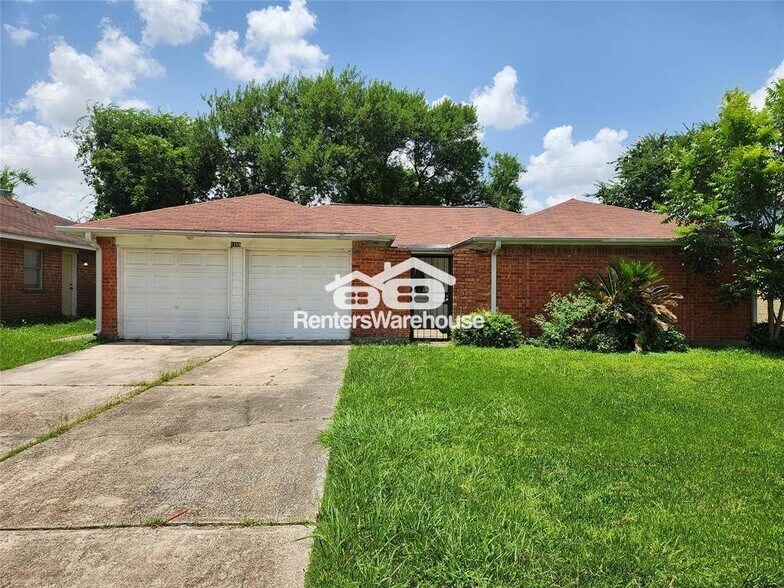 Primary Photo - 1359 Tenderden Dr