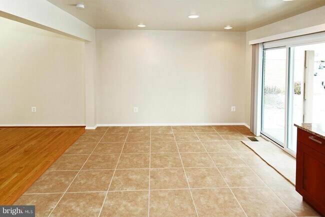 Building Photo - 9614 Tinsmith Ln