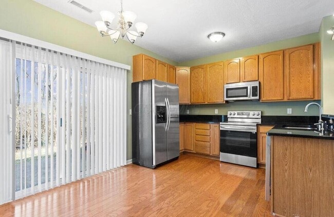 Building Photo - 408 Fuller's Cir