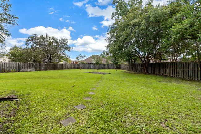 Building Photo - 949 Piercefield Dr
