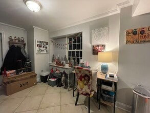 Building Photo - 412 Sommerville Plz