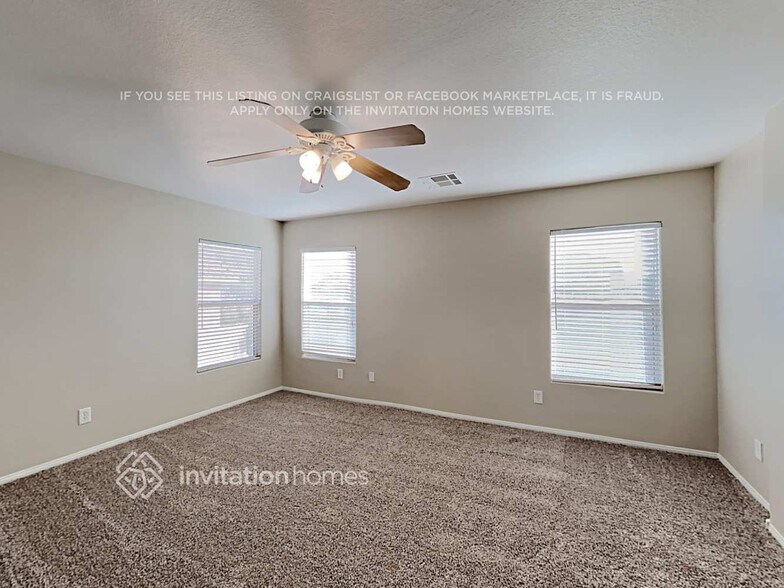 Building Photo - 11575 W Aruba Beach Ave