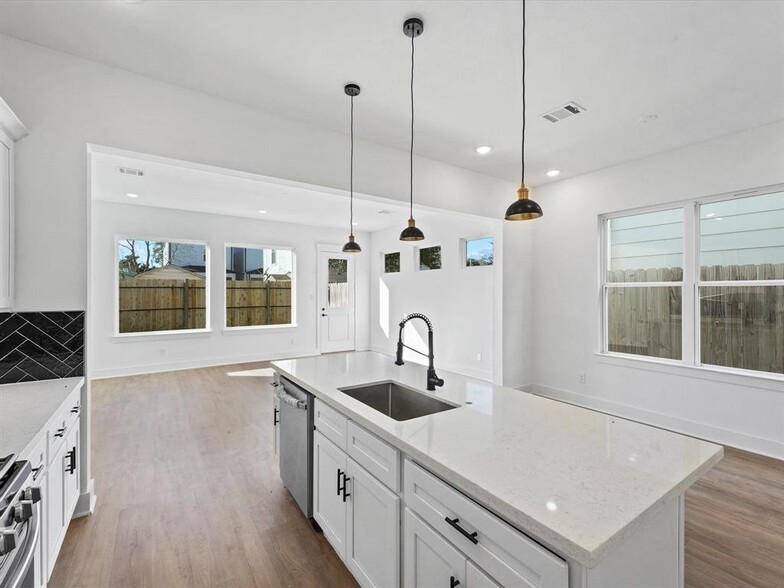 Building Photo - 4609 Terry St