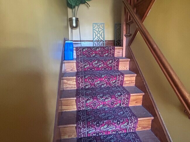 Building Photo - 133 Brook St