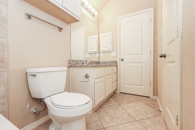 Building Photo - 2919 Chalet Knolls Ln