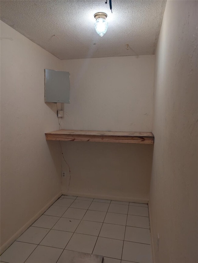 Building Photo - 7502 NW 44th Ct