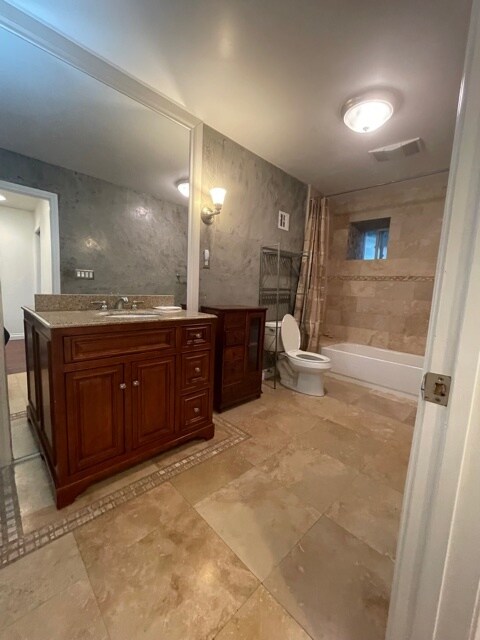 Vanity - 4447 Don Milagro Dr