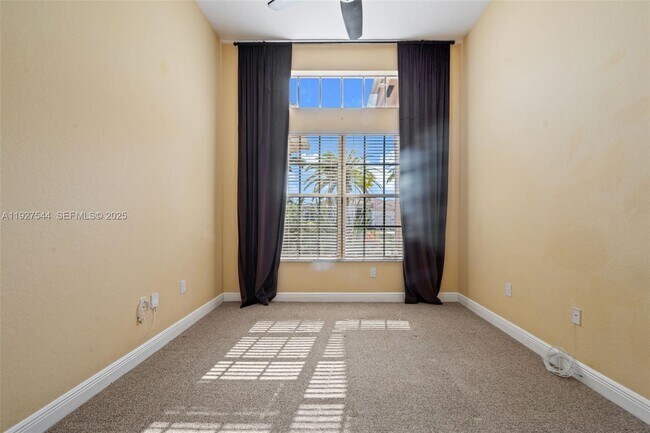 Building Photo - 15275 SW 38th St