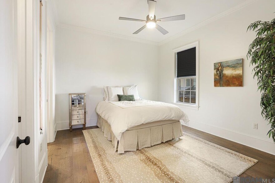 Building Photo - 8211 Village Plaza Ct