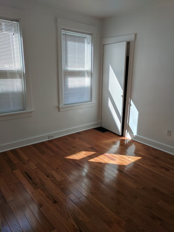 Building Photo - Check out this Totally Updated First Floor Duplex! 2BR+Den