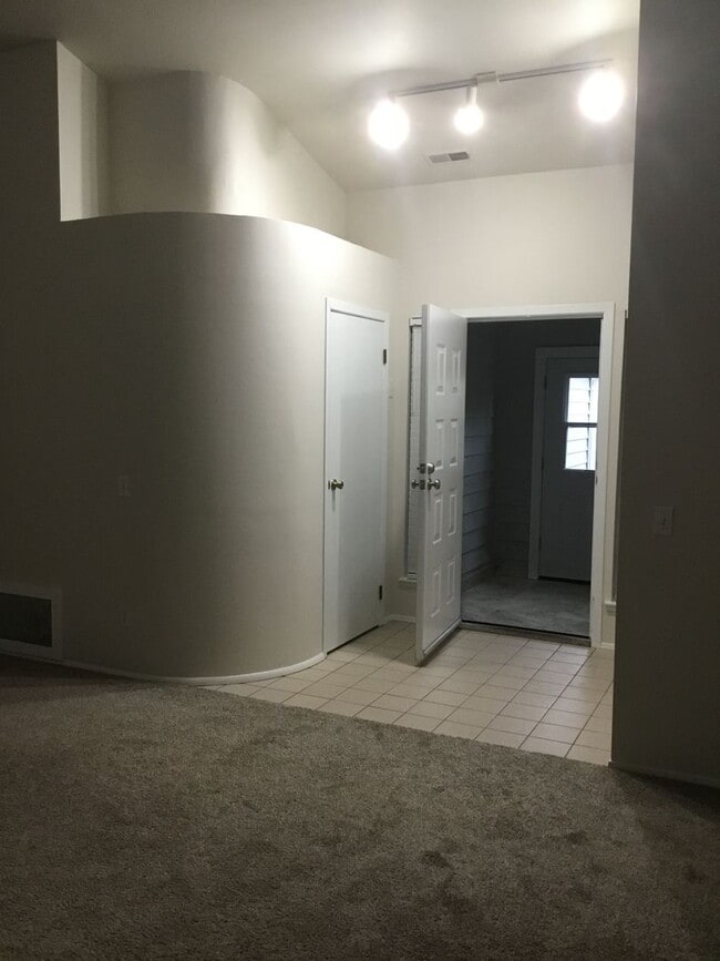 Building Photo - 3 Bedroom East Hill Home - $3,100/month
