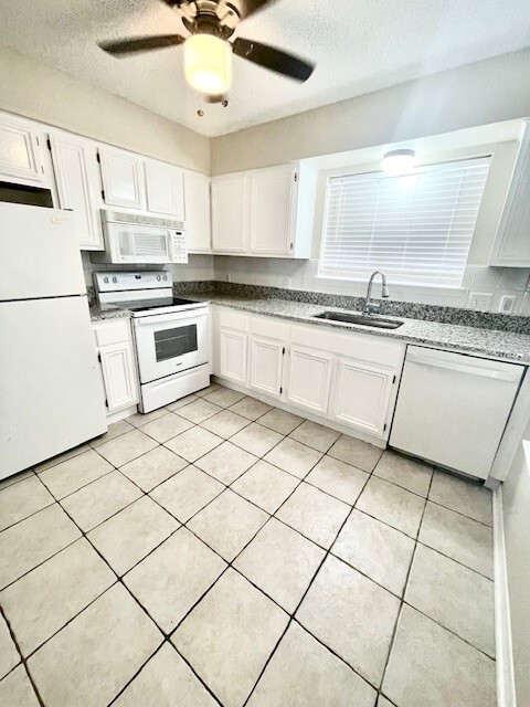 Building Photo - 12200 Overbrook Ln