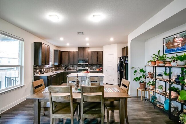 Building Photo - 7616 Groundhog Wy