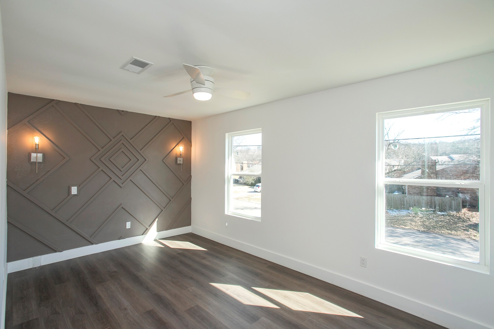 Building Photo - 1354 Bellshire Terrace Dr