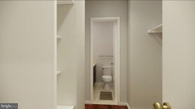 Building Photo - 950 25th St NW