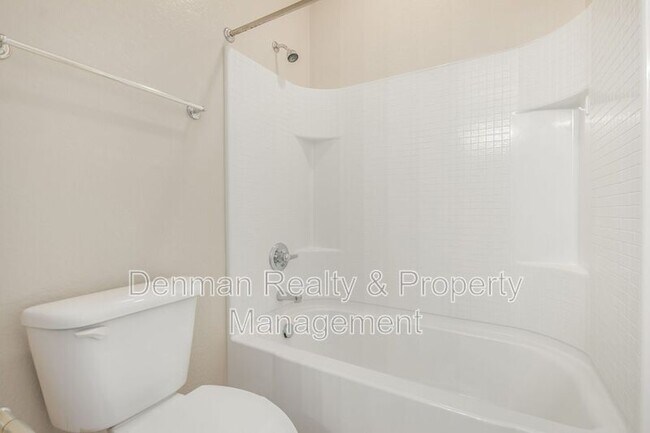 Building Photo - 1154 W Stephanie Ln
