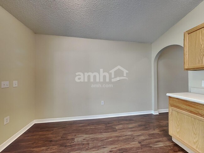 Building Photo - 1014 Brenton Leaf Dr