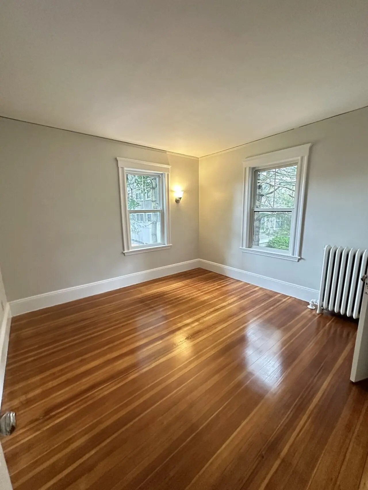 Building Photo - 593 Heath St