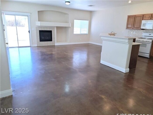 Building Photo - COMING SOON - Ready no later than the end of December!