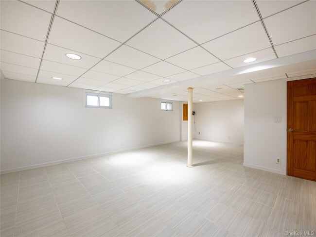 Building Photo - 127 Wooleys Ln