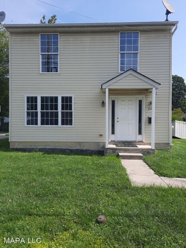 Primary Photo - 3 br, 2.5 bath House - 420 Dorsey