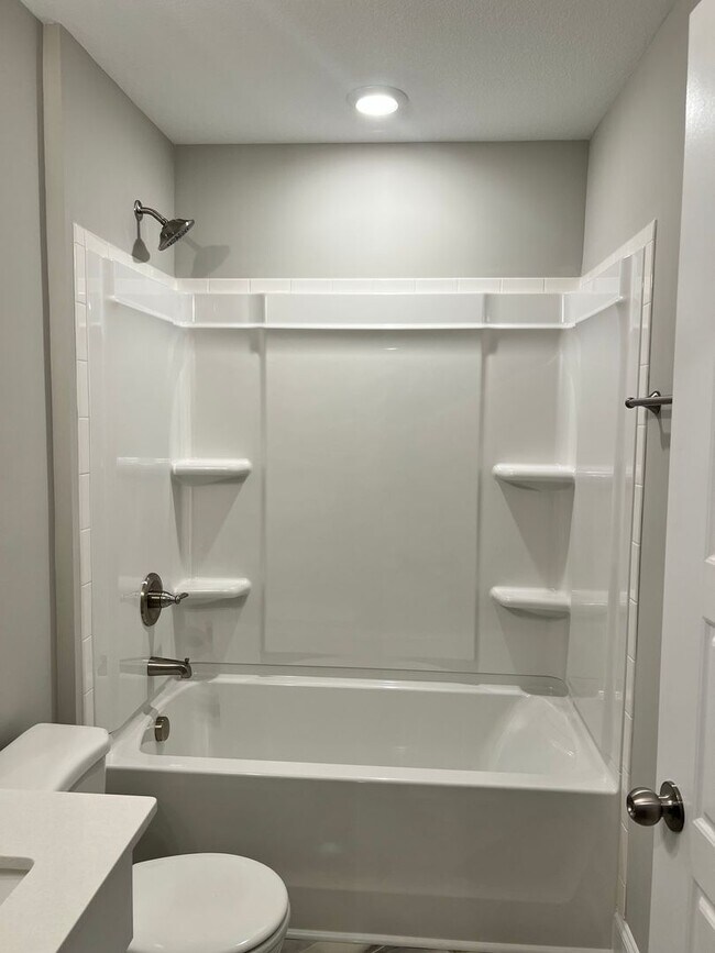 Building Photo - Brand New Three Bedroom