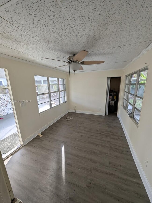 Building Photo - 419 S C St