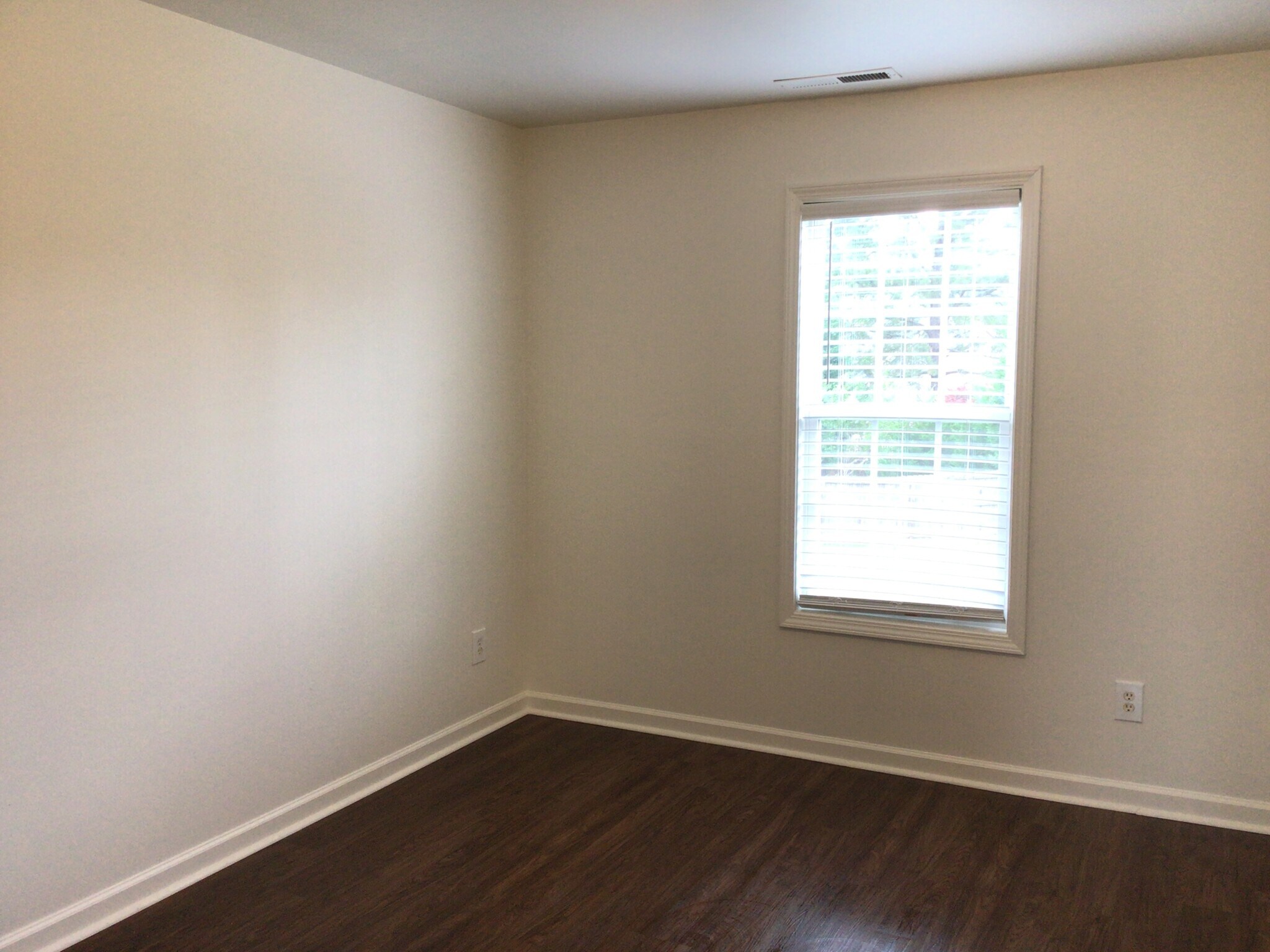 Building Photo - 257 Mayors Ln