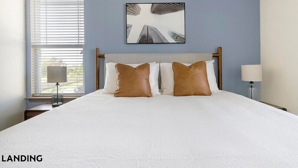 Building Photo - 99 W Cedar Bayou Lynchburg Rd