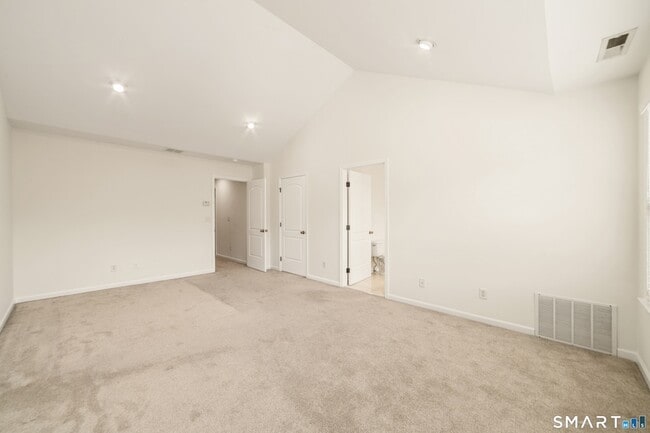 Building Photo - 13 Paulding Terrace